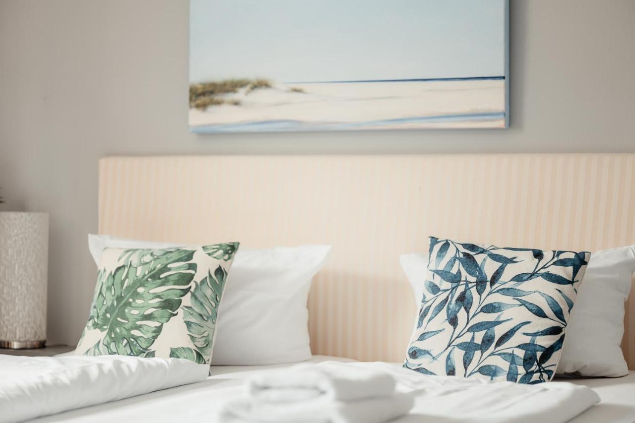 Hotel 'Das Strandhaus' Санкт Петер-Ординг Екстериор снимка